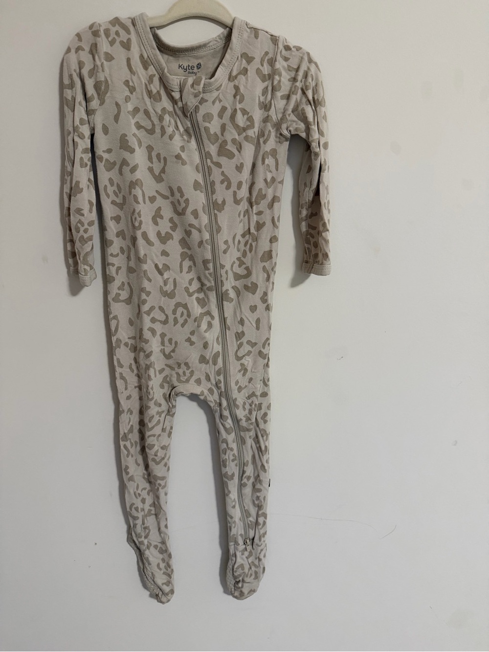 Kyte Baby Oat Leopard Print Footed One-Piece